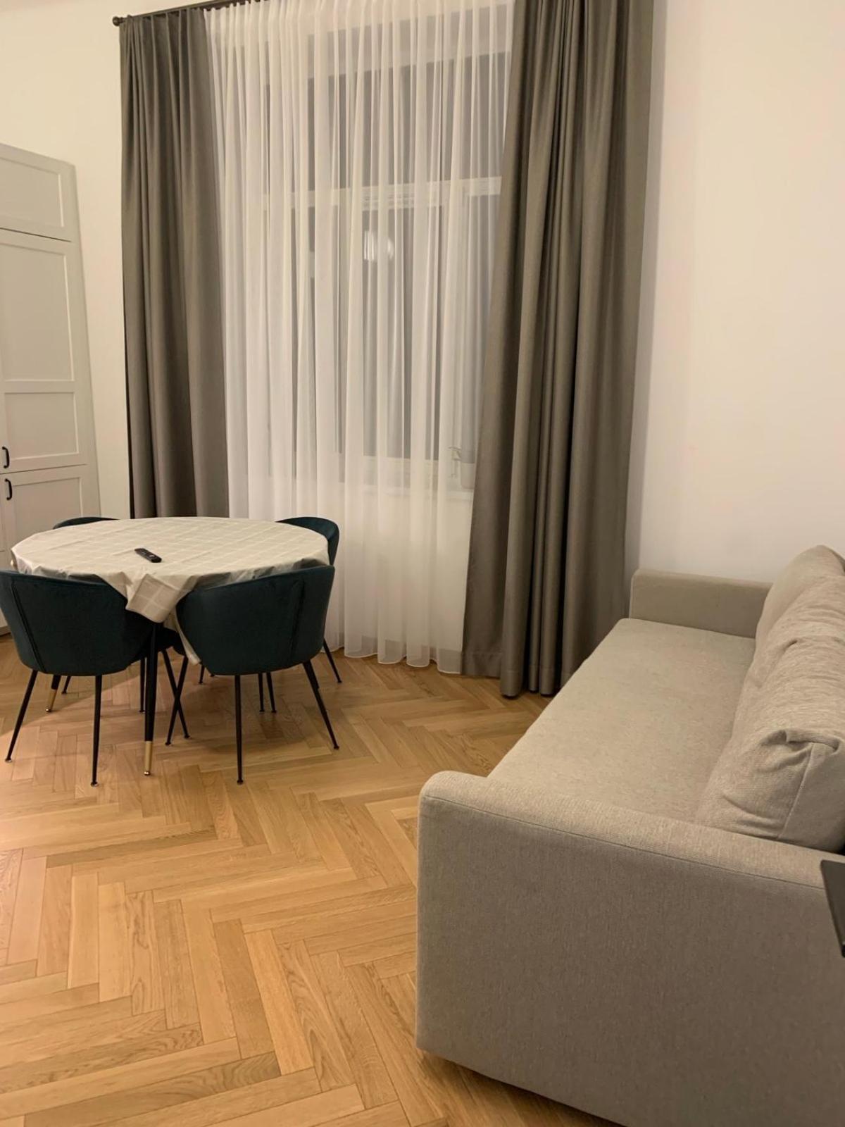 Kaunas Embassy Apartments Oda fotoğraf